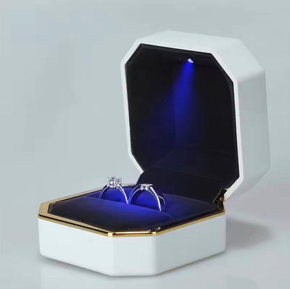 Estuche para anillo con luz LED