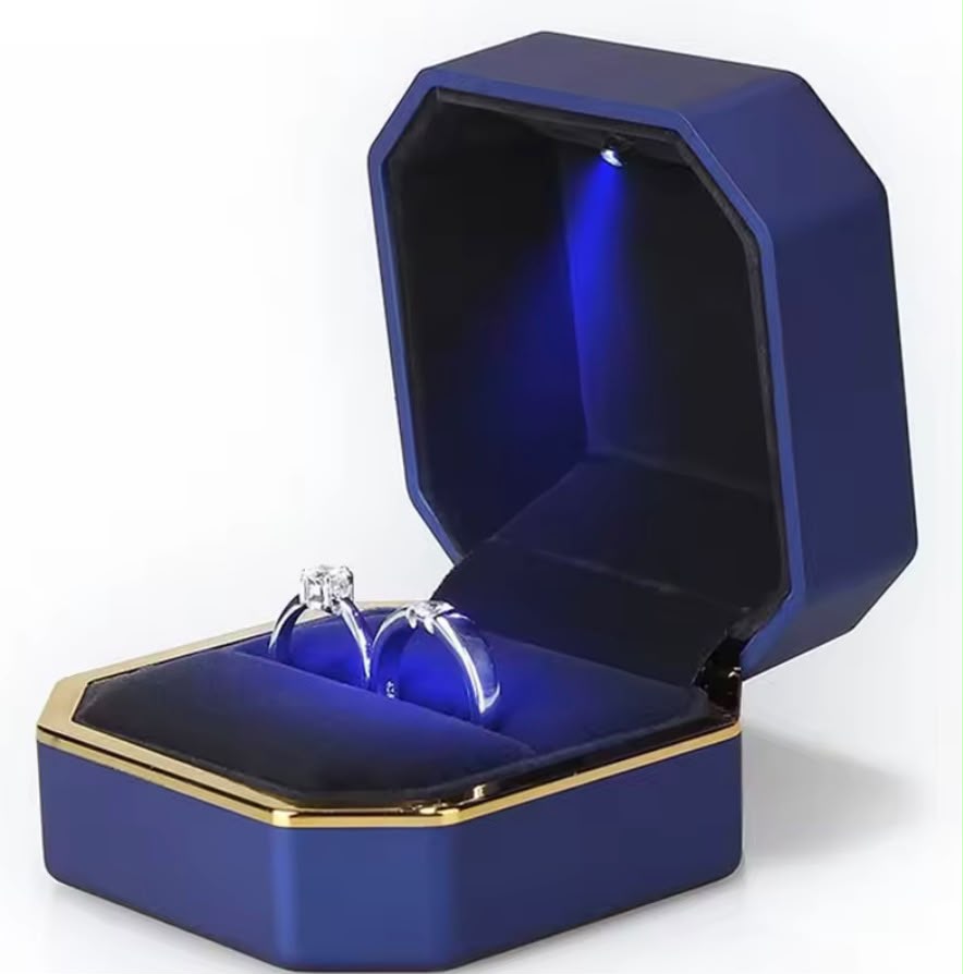 Estuche para anillo con luz LED